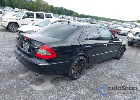 2008 Mercedes-Benz E 350 4Matic z USA, uszkodzony, nr VIN WDBUF87X08B216785